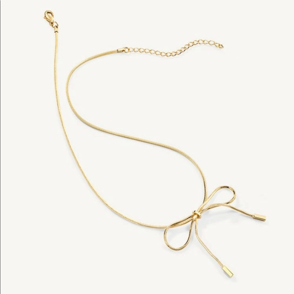 • Lizzi • Bow Tie Choker - Picture 4 of 6